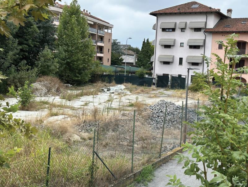Un giardino al posto delle macerie?
