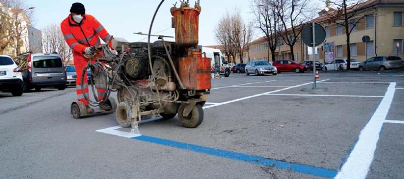 Quando i parcheggi da blu tornano bianchi