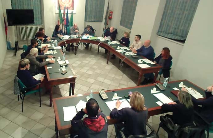 Strade buie al Foresto, battaglia in aula