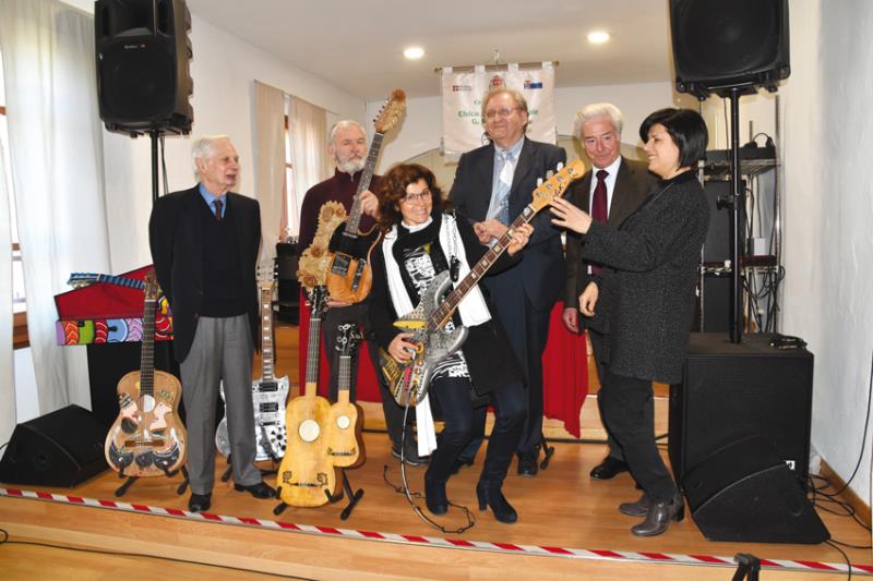 Rosa sonora ...e i bordoni